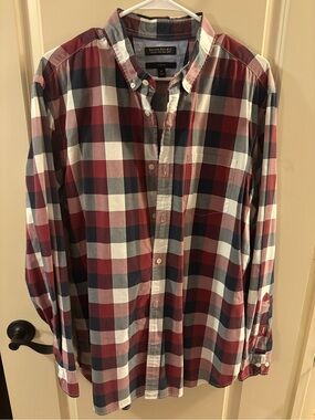 Banana Republic Men’s Red, Blue & White Plaid Button-Down Shirt